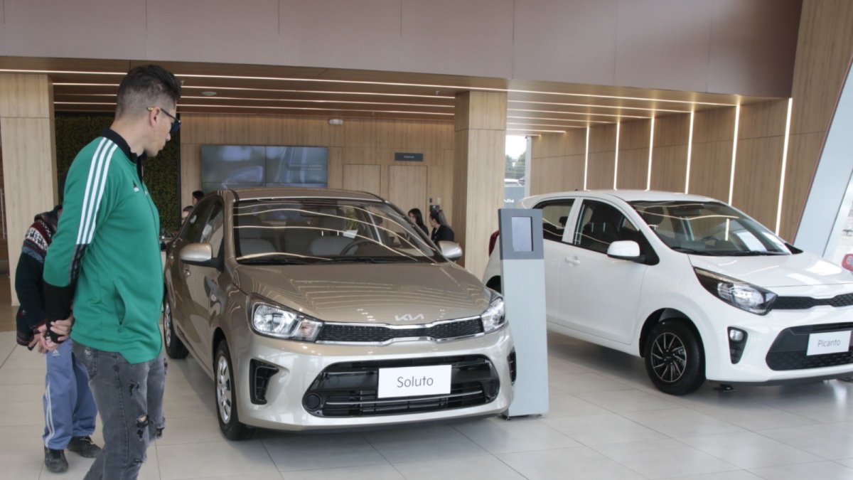 La falta de liquidez y la inseguridad han golpeado la venta de autos.