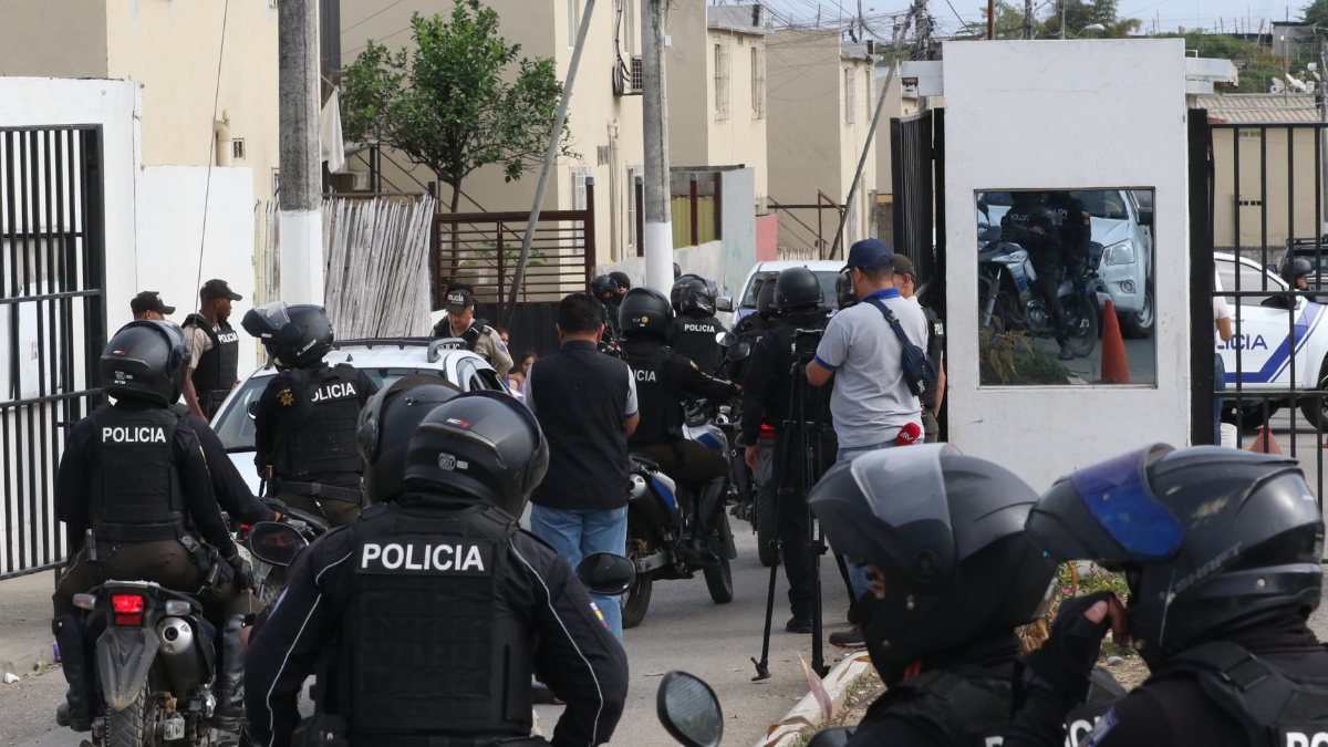 En el noroeste de Guayaquil, el bloque de seguridad continúa con una intervención en la urbanización llamada Ciudad Victoria 2 para tratar de recuperar dicho espacio.