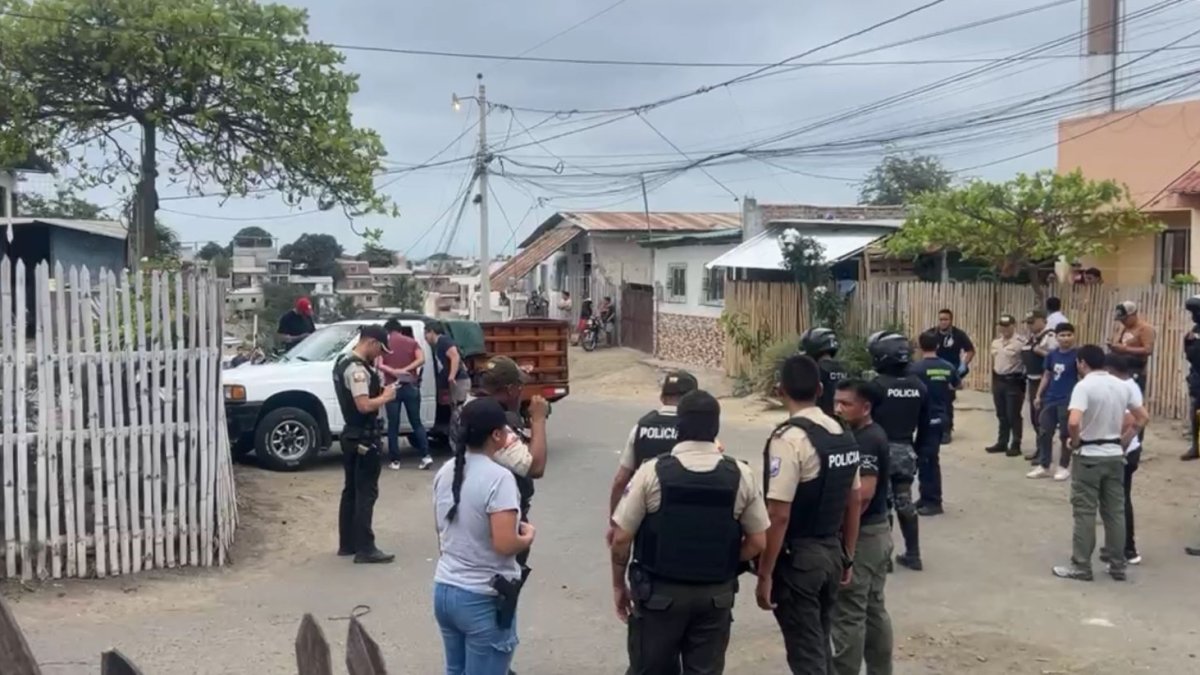 Agentes de la Policía llegaron hasta el lugar de los hechos.