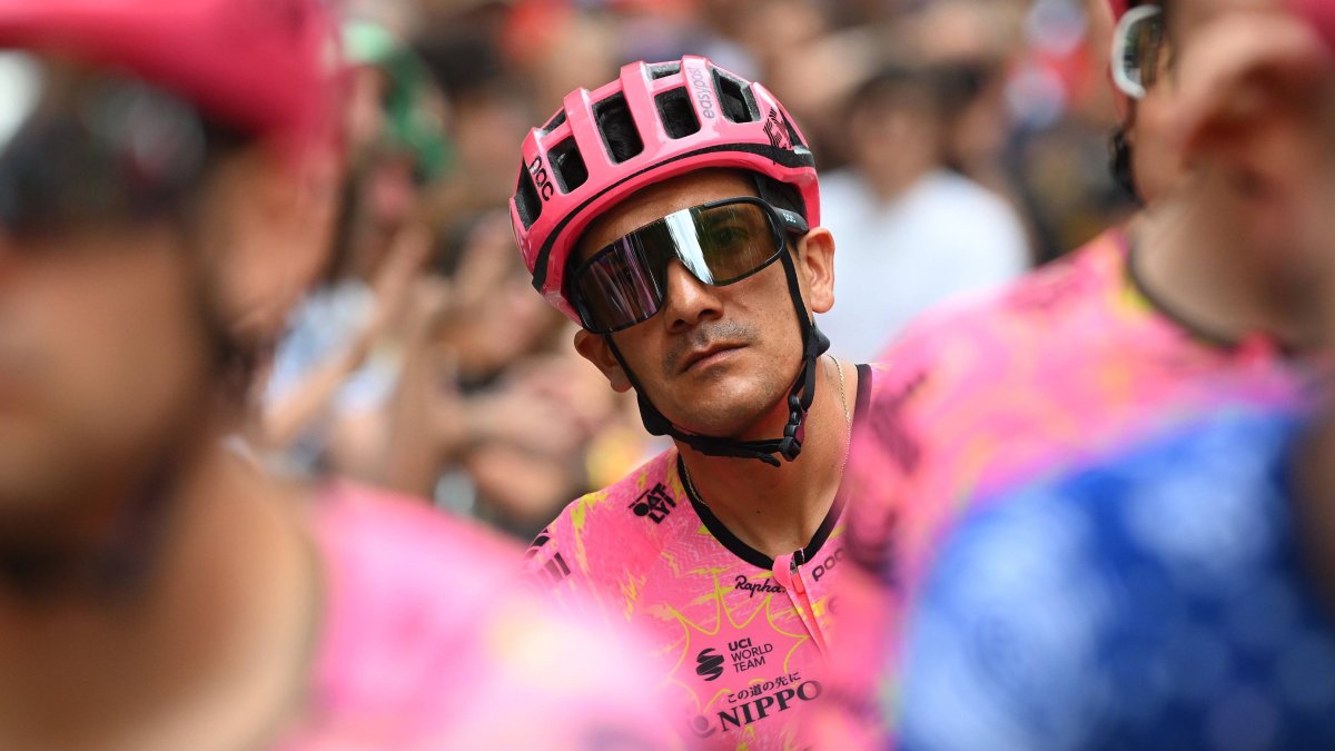 Richard Carapaz tomó con calma la décima etapa del Tour de Francia.