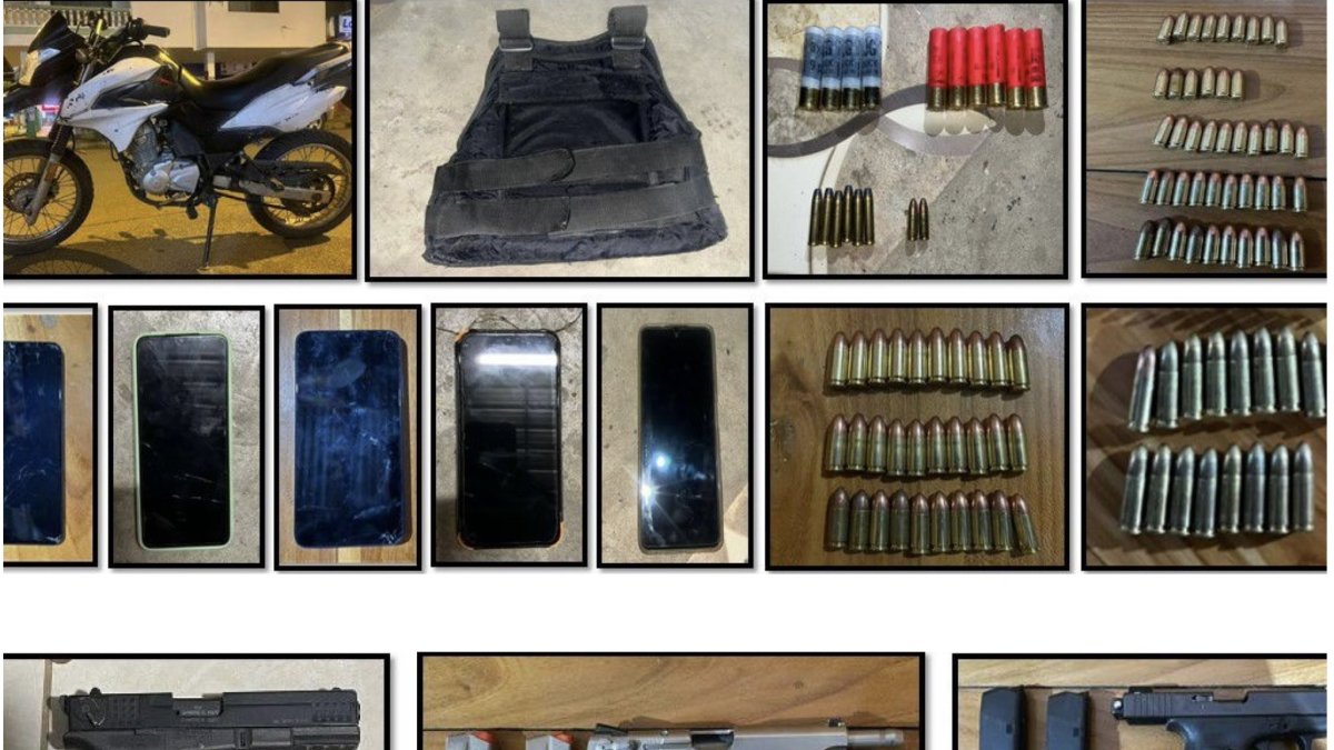 Además de las armas, se incautó elementos como municiones y equipos de prrotección