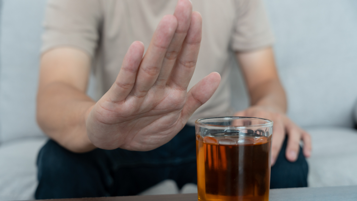 Los vínculos cercanos a los adolescentes juegan un papel primordial para evitar el consumo de alcohol y drogas.