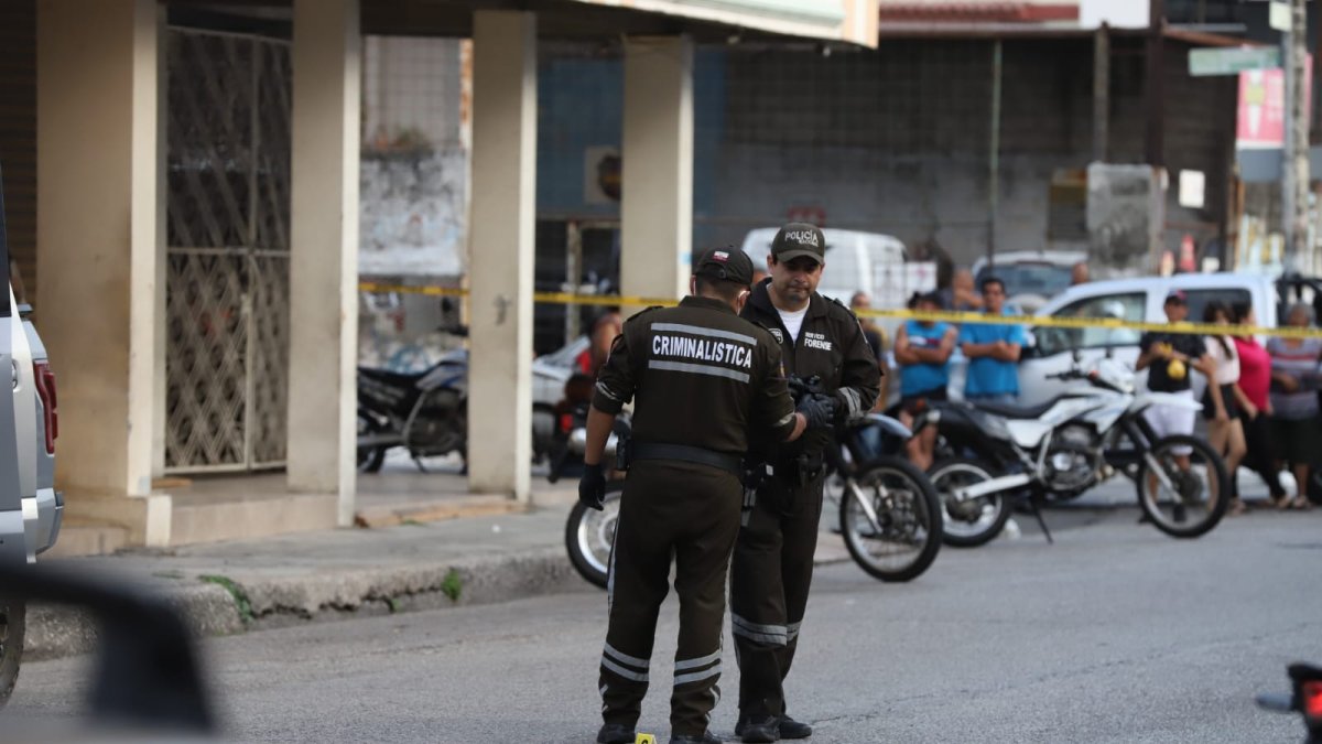 El atentado se registró en las calles Octava y Maldonado, en el suburbio de Guayaquil.