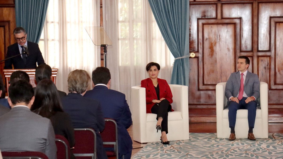 Se trata de la digitalización de cinco servicios consulares.