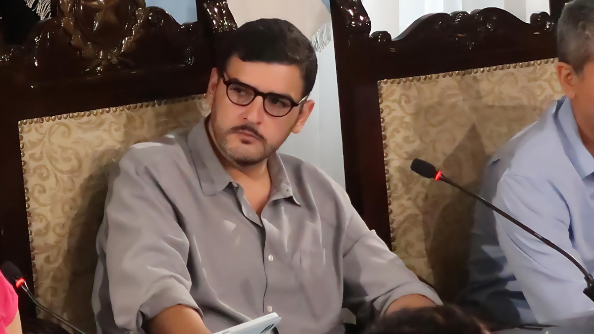 El alcalde Aquiles Álvarez es investigado por presunto comercio irregular de hidrocarburos.