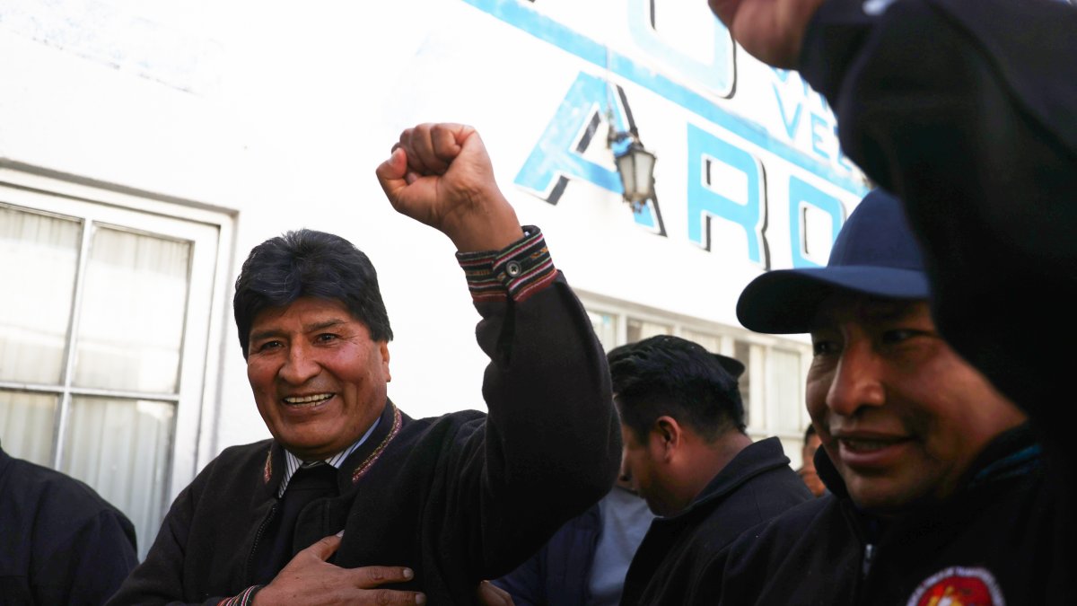 Esta acción busca mantener a Evo Morales en la carrera para la presidencia.