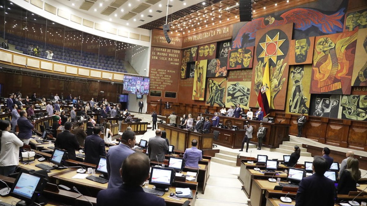 La Asamblea busca normar lo decidido en la Consulta Popular sobre laudos arbitrales.