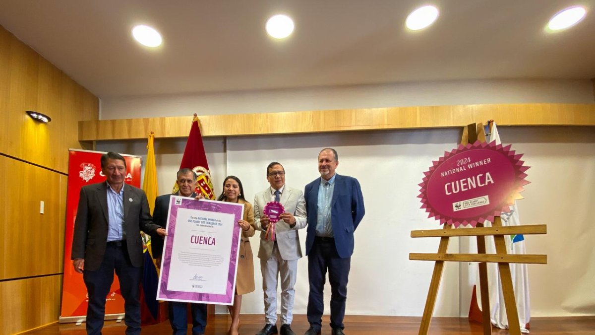 Las autoridades de la ciudad recibieron el reconocimiento otorgado por One Planet City Challenge.