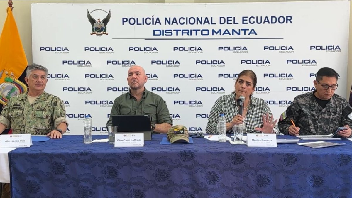 Giancarlo Loffredo, ministro de Defensa, y Mónica Palencia, ministra del Interior.