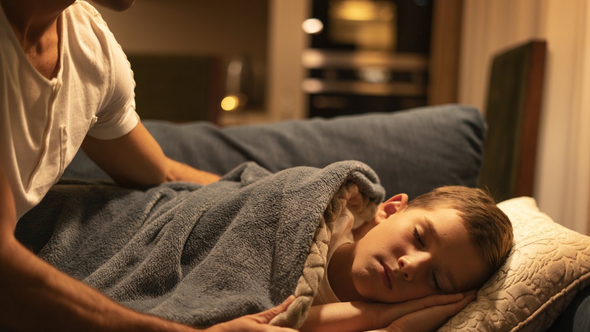 Por esta razón es mejor dormir sin luces de noche