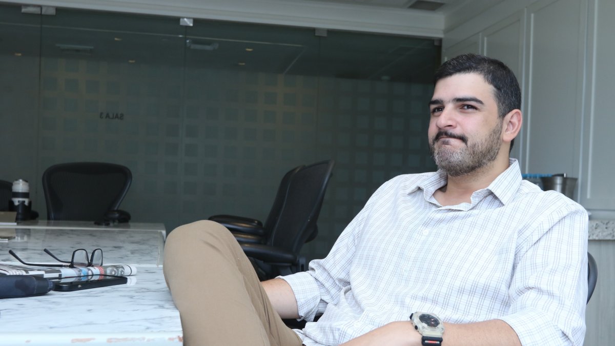 El alcalde de Guayaquil, Aquiles Álvarez, fue denunciado por el Gobierno de Daniel Noboa, por la supuesta venta irregular de combustibles.