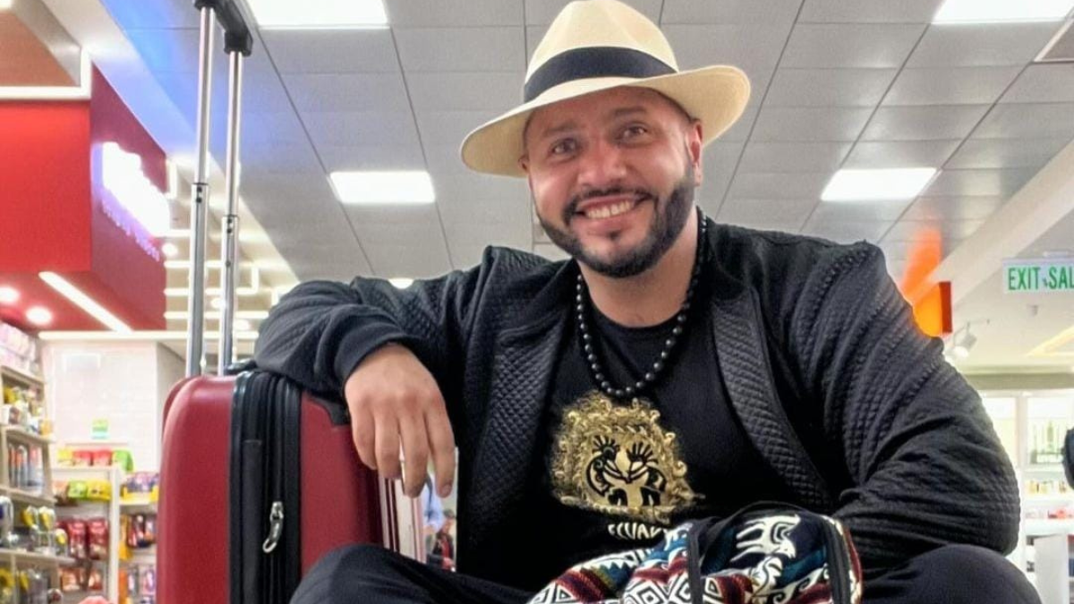 Nicolás Espinosa, locutor radial y creador de contenido.