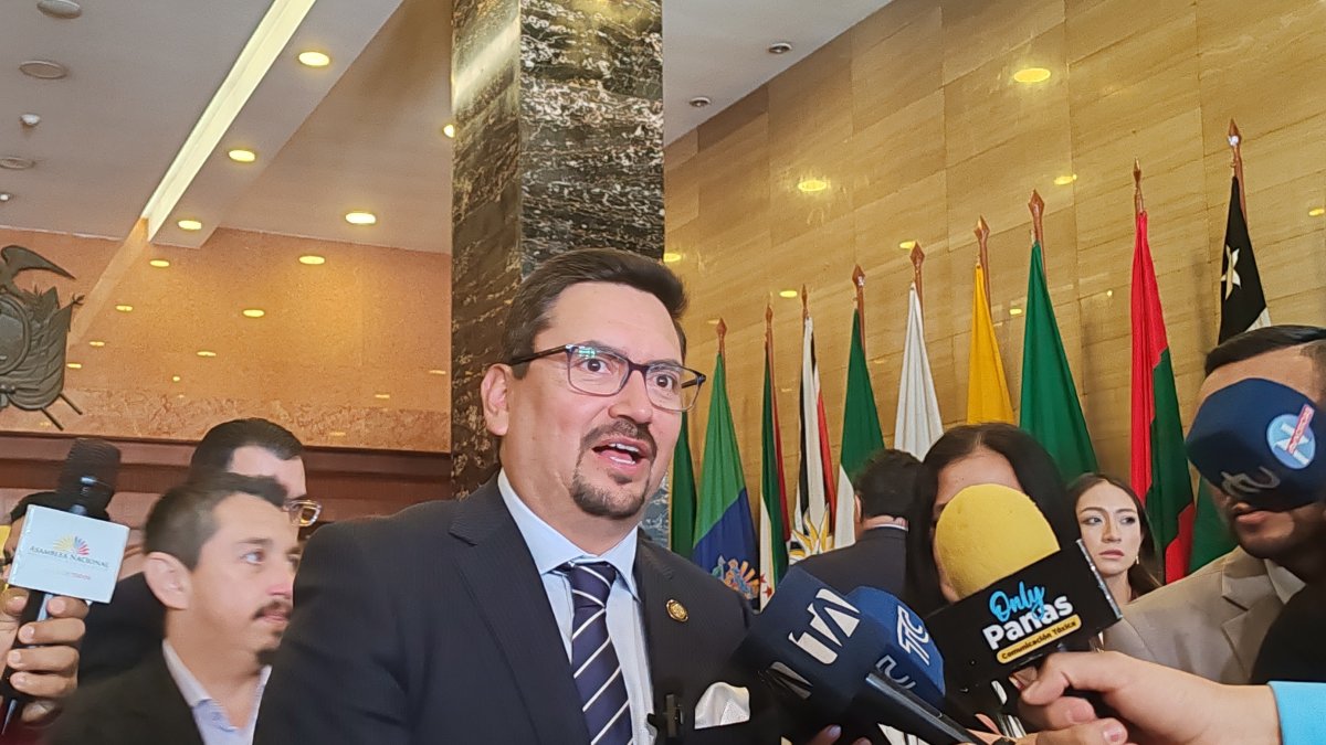 El legislador no descarta llamar a comparecer al superintendente, hay otros dos temas por los que le ha solicitado información.