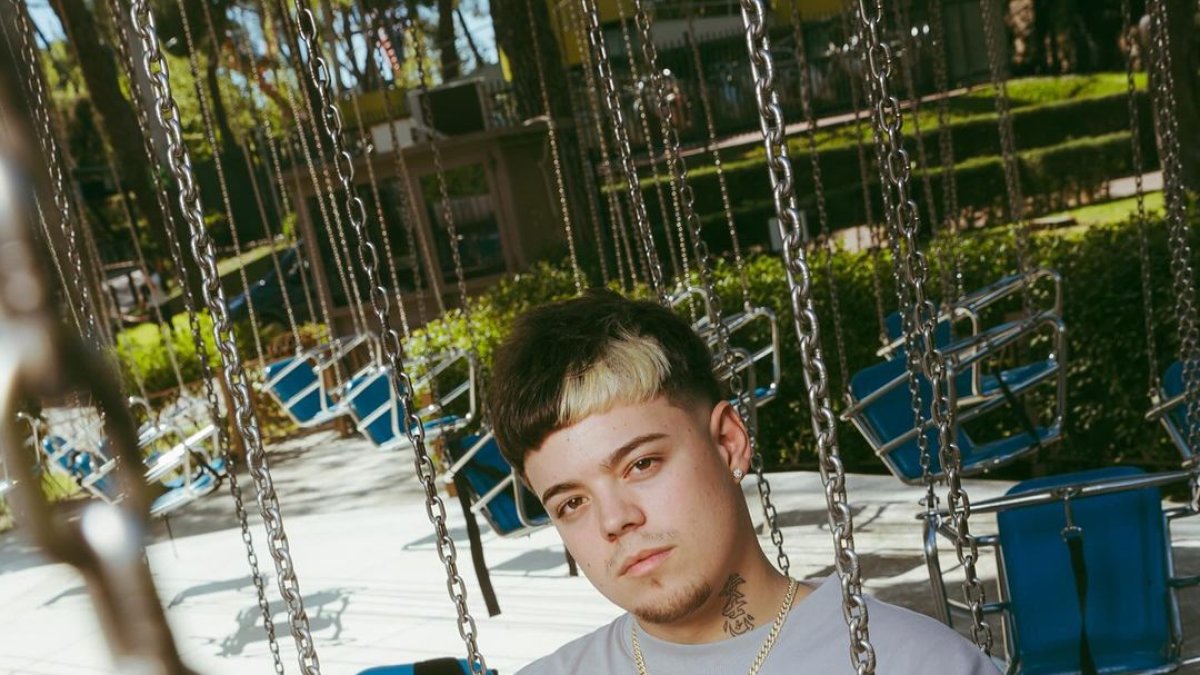 Saiko tiene 22 años.