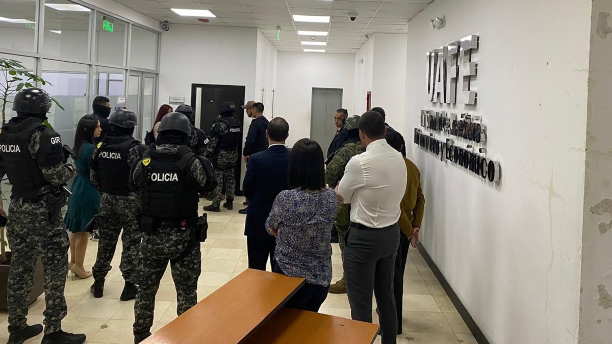 Operación. El lunes 15 de julio se hicieron siete allanamientos en casas y en la Unidad de Análisis Financiero.