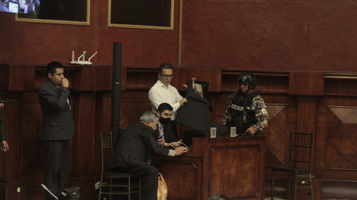 Wilman Terán llegó al Pleno.