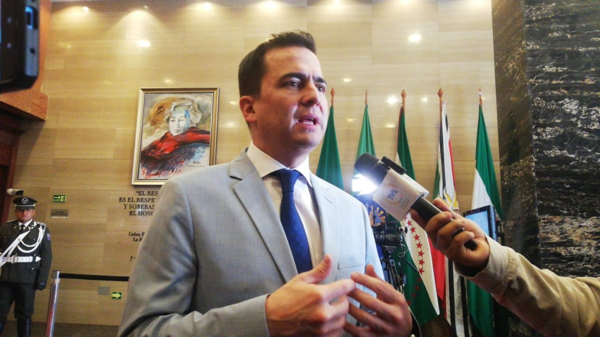 El legislador interpreta que quienes traicionan un ideario, harán lo mismo en otros espacios políticos.