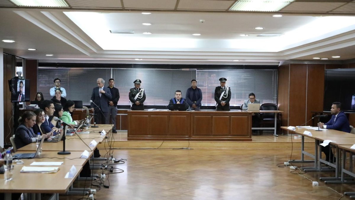 El juez Manuel Cabrera llevó acabo la audiencia de procedimiento abreviado a la que se sometió Helive Angulo.