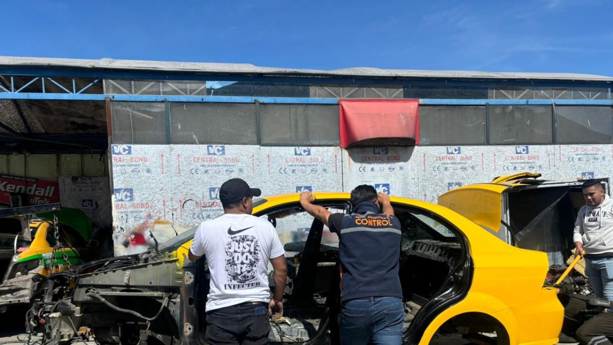 En el taller había cuatro vehículos reportados como robados y uno adulterado el número de chasis.