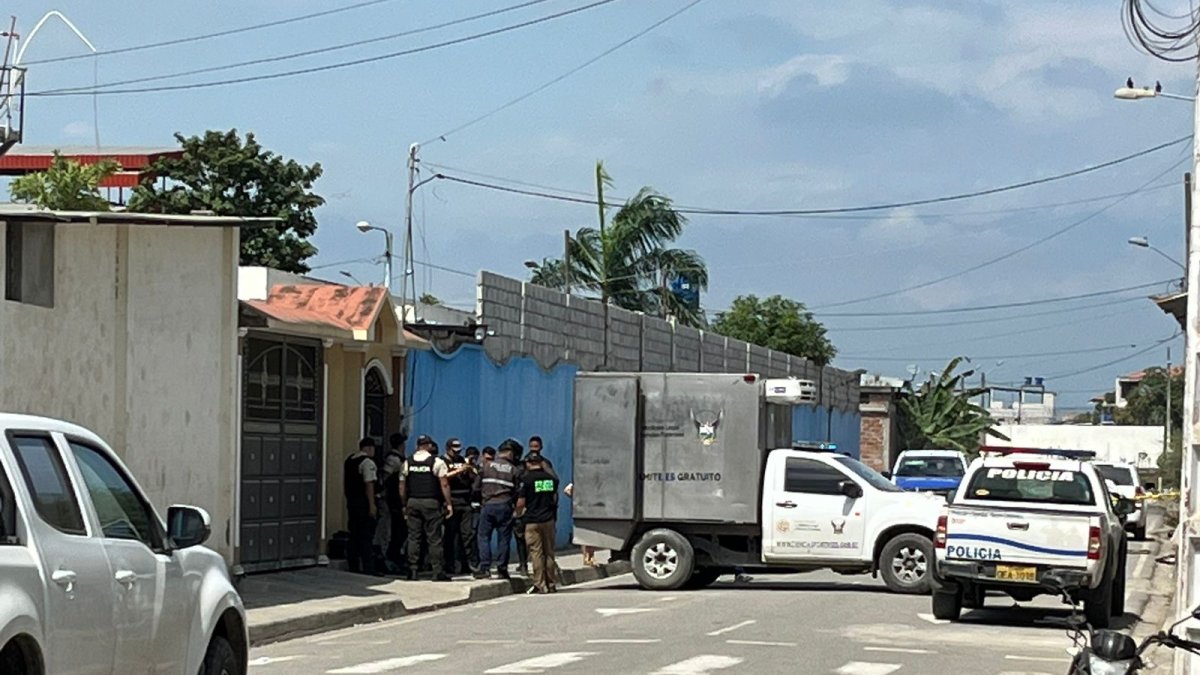 El hecho se dio al finalizar la jornada matutina, en los alrededores del Colegio El Oro.