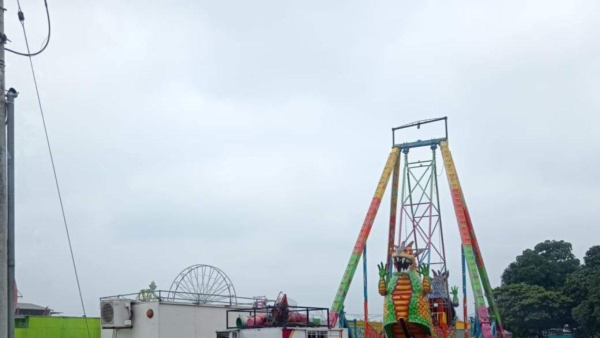 Quevedo. Los juegos mecánicos ya llegaron a la parroquia.