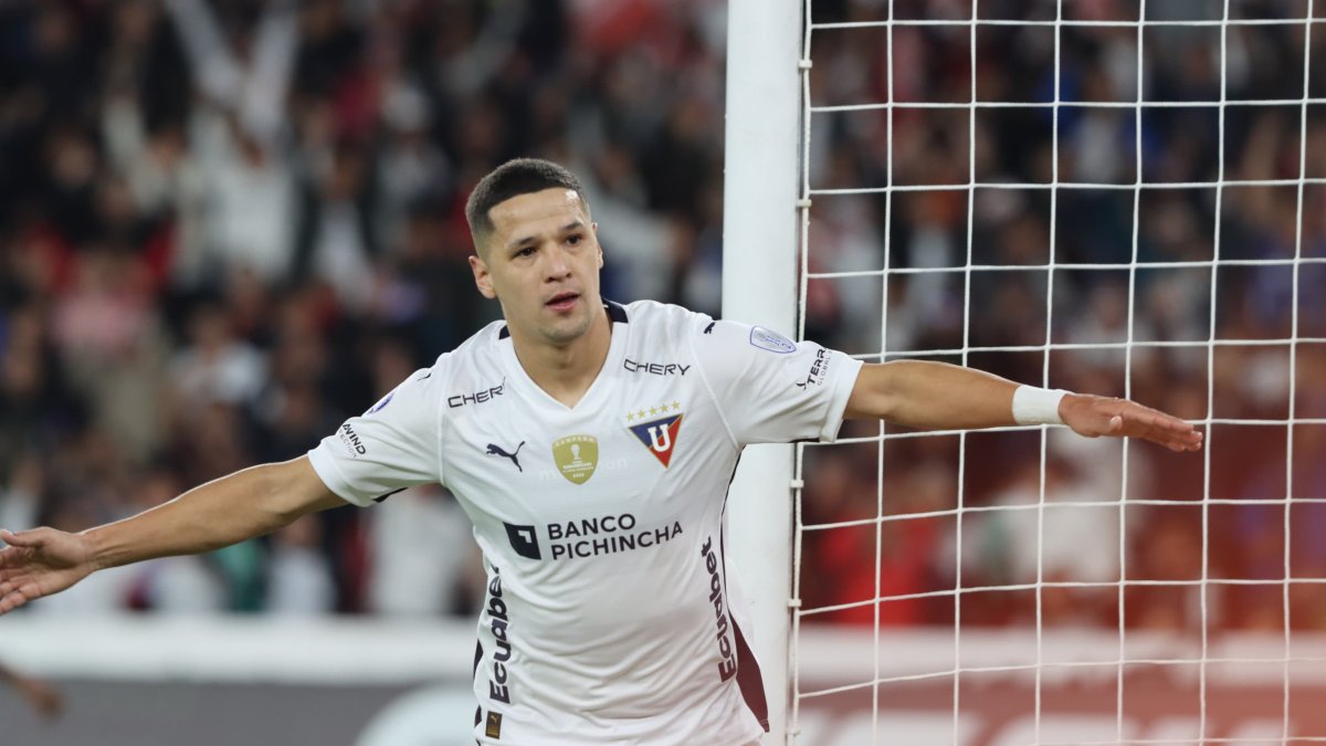 Alex Arce es el hombre gol de Liga de Quito.