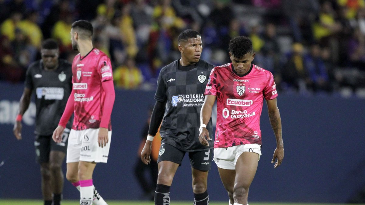 Tras aceptar la adulteración de identidad, Independiente del Valle anunció ya la rescisión del contrato de Bolaños (d), quien llegó esta temporada al club.