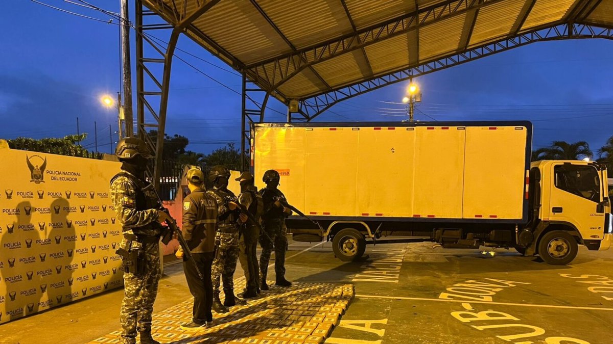 La droga estaba escondida en bultos en un Camión