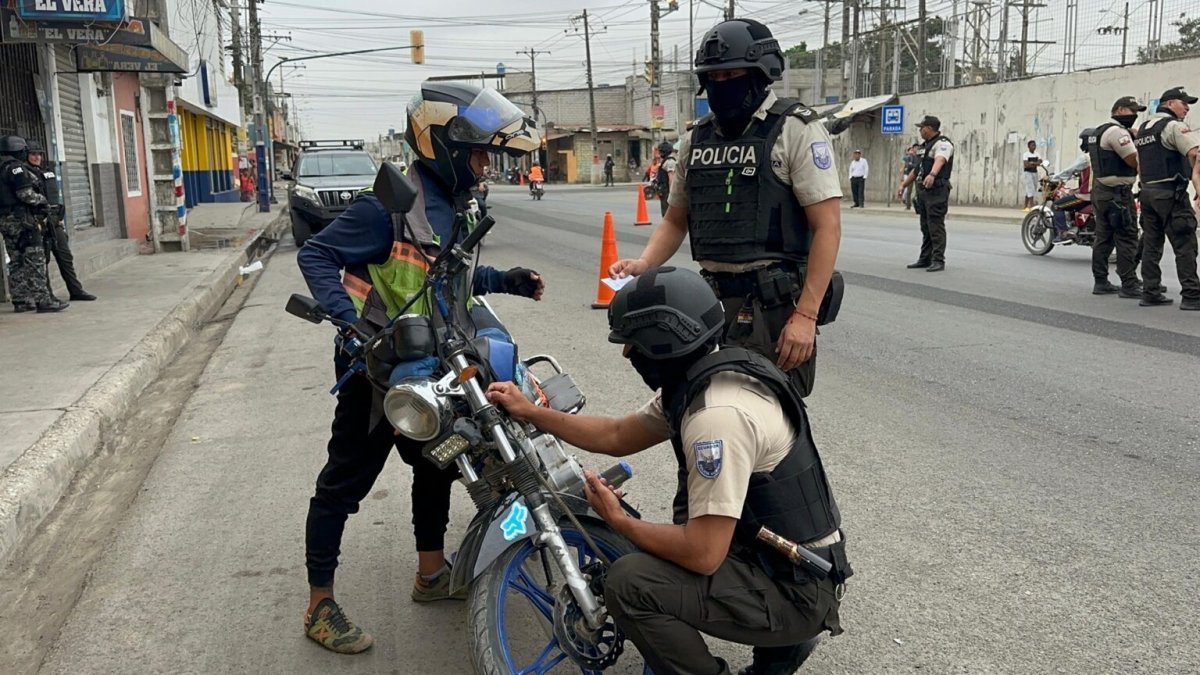 El presidente Daniel Noboa señaló que se intensificarán los controles en Durán para tratar de disminuir la violencia.