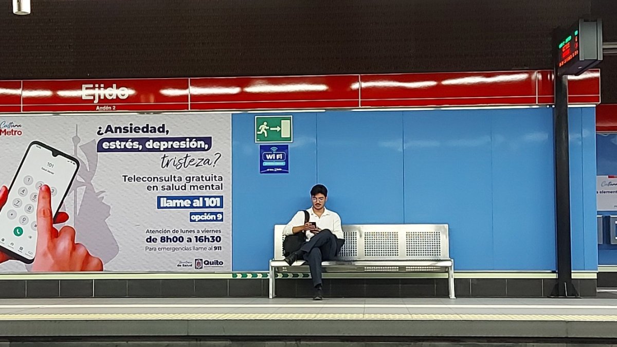 En las estaciones del Metro de Quito se ubican anuncios sobre la atención en salud Mental que ofrece el Municipio de Quito
