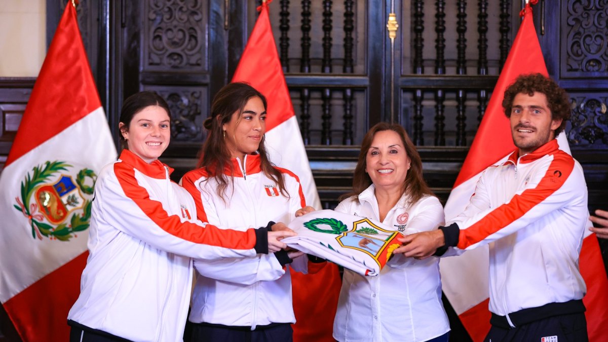 La presidenta Boluarte en la despedida de la delegación peruana que contará con 26 representantes en la capital de Francia, con presencia en 9 deportes. A Tokio fueron 35 peruanos.
