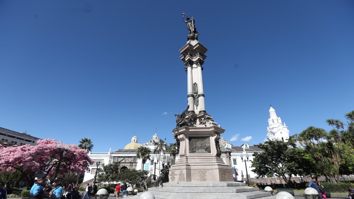 Delincuentes se sustrajeron una pieza patrimonial del Monumento de la Independencia
