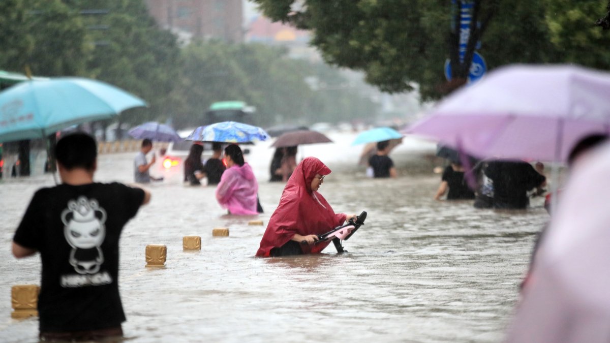 Foto referencial de lluvias e inundaciones en China.