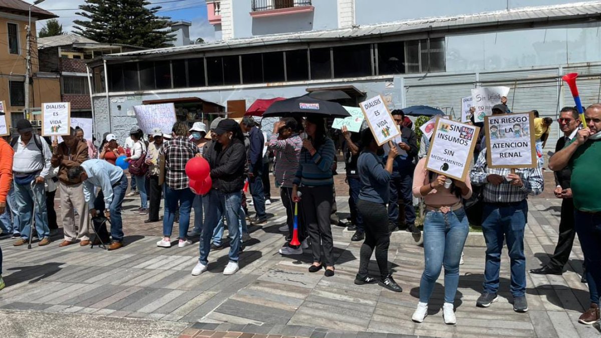 El paquete integral de diálisis mensual para cada paciente está en 1.456 dólares. Es un valor fijado desde el año 2014 por el Ministerio de Salud Pública.