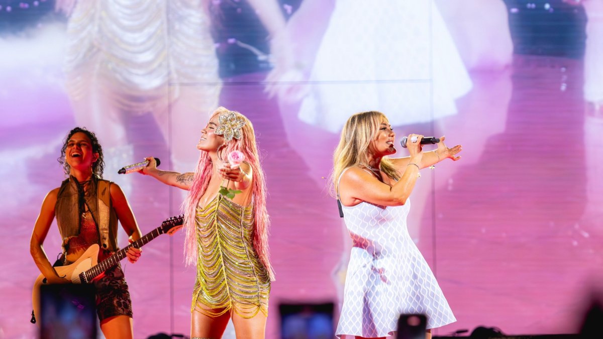 Karol G y Amaia Montero.