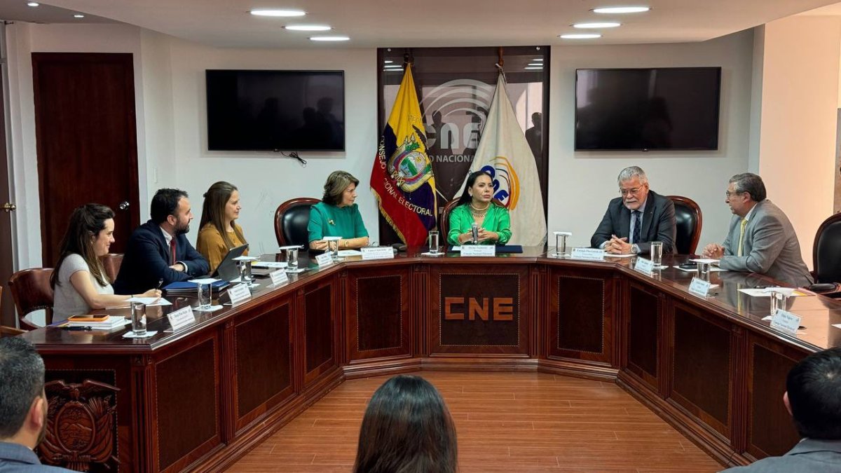 Institución. Parte de consejeros electorales en una actividad, días atrás.