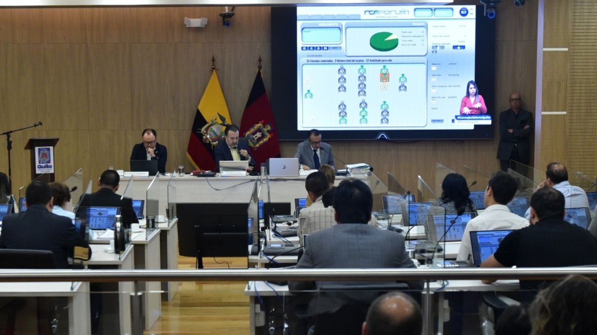 Las intervenciones en las sesiones de las comisiones se limitarán a tratar el asunto materia del debate.