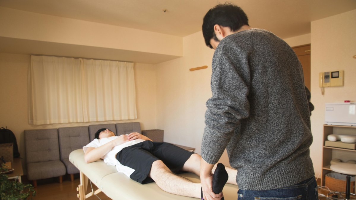 La fundación se especializa en  ortopedia y rehabilitación física.