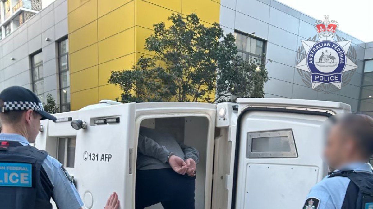 Sídney. Aparece uno de los detenidos por estar implicado en el tráfico de mujeres y niños.