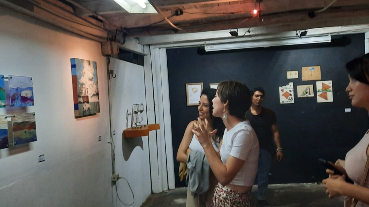 Vista. El artista crea su propio entorno guayaquileño.