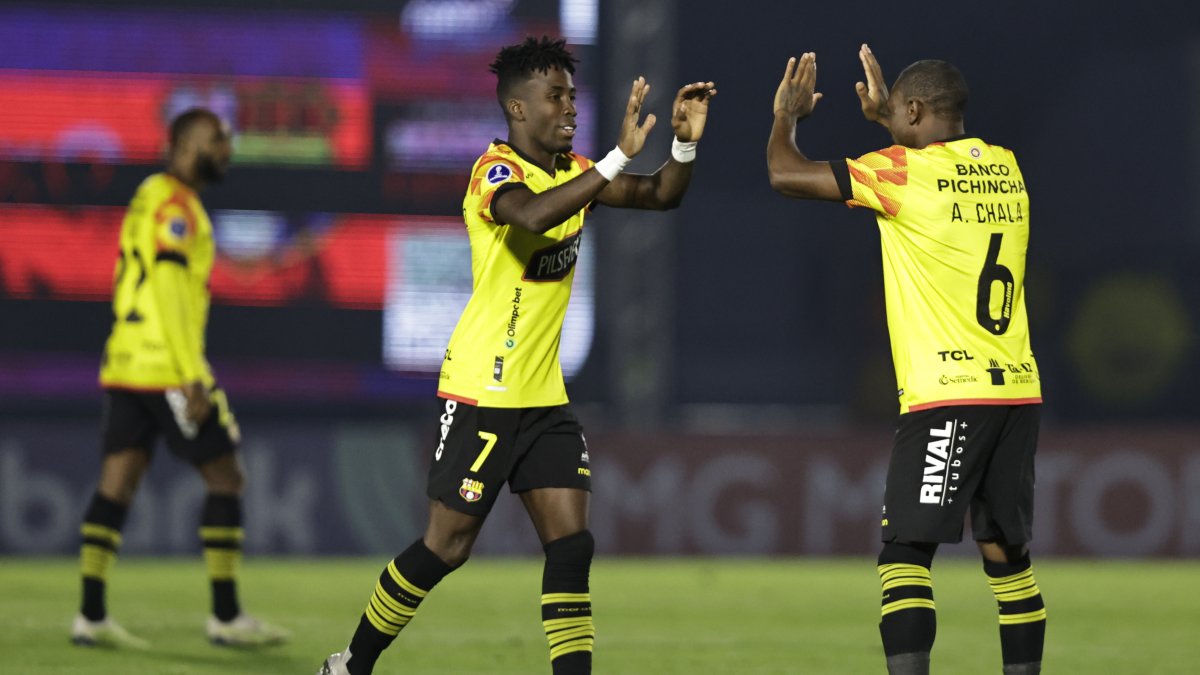 Adonis Preciado es titular habitual en las alineaciones de Barcelona.