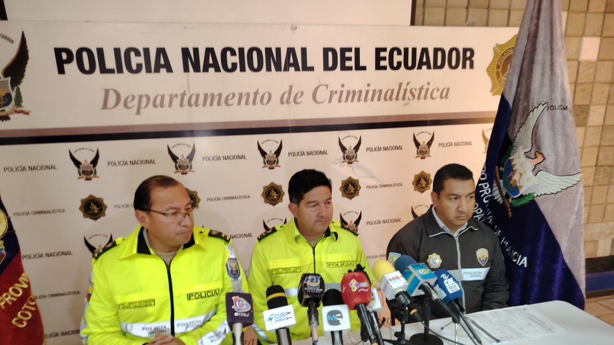 Policía presenta informe sobre la desarticulación de una presunta banda delictiva.