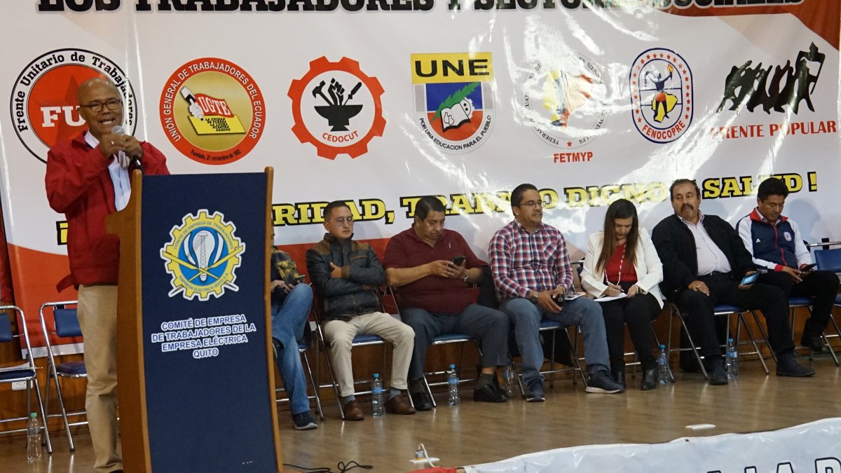 Los dirigentes hacen un llamado a la unidad para la oposición a las políticas gubernamentales y sobre el proceso electoral.