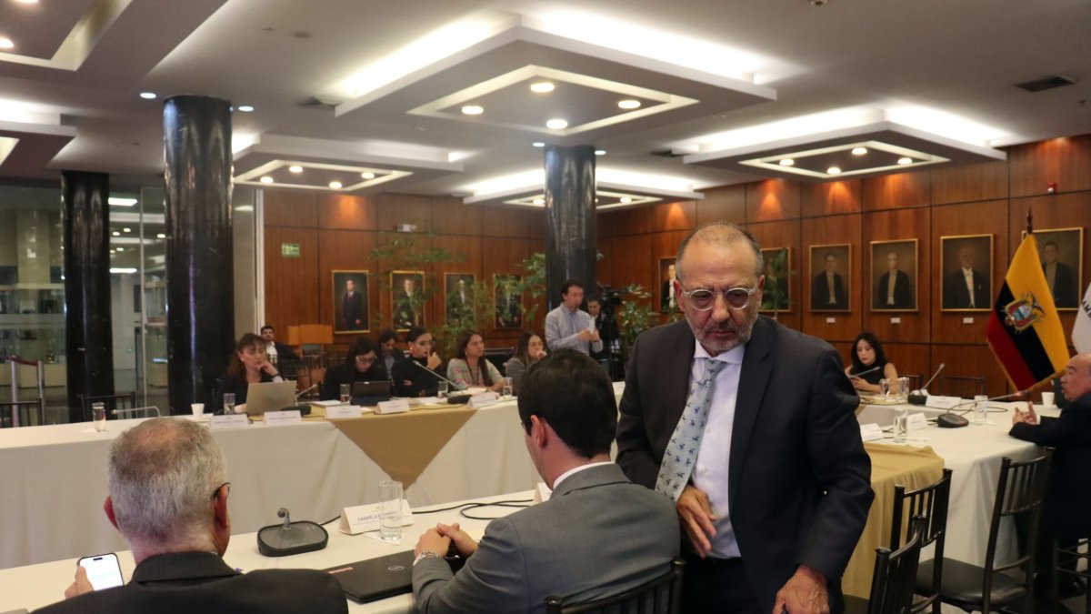 La proponente del juicio político defendió la validez de la prueba testimonial actuada.