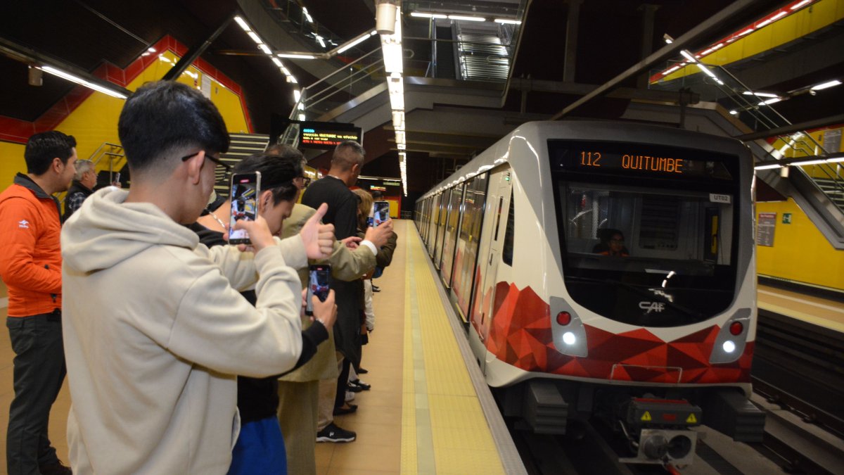 El metro de Quito inició su operación el 1 de diciembre del 2024. Desde ese entonces ha estado inmerso en varios cuestionamientos