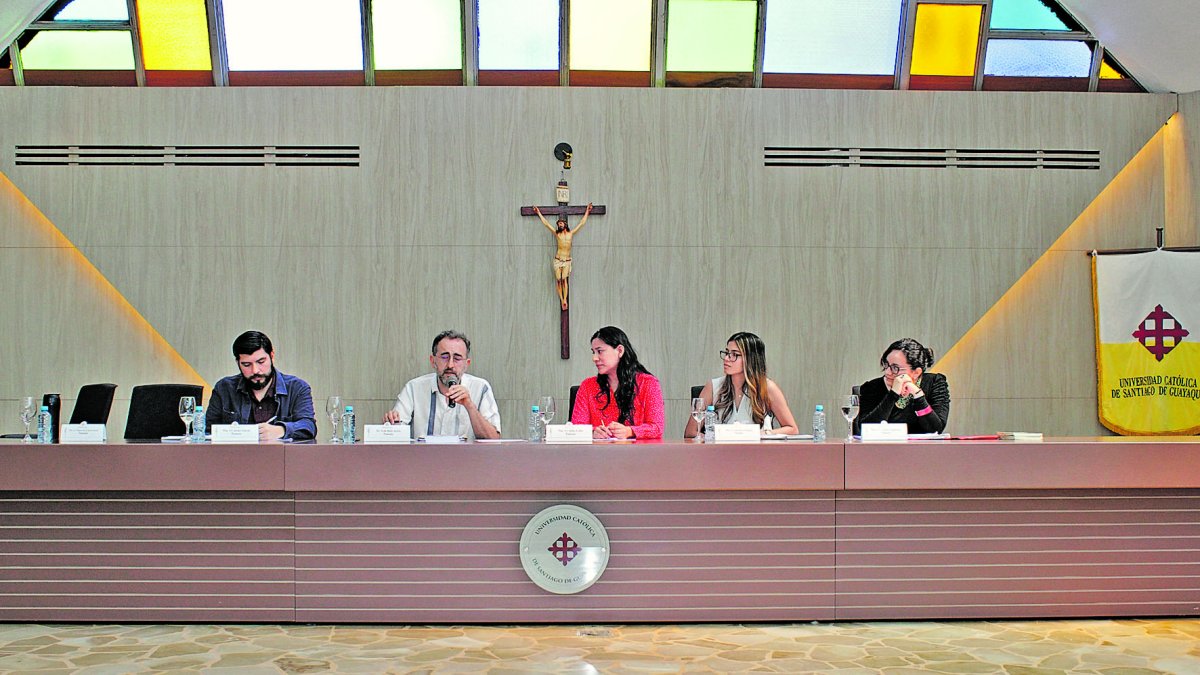 Charla. Iván Ruiz, compartió su conocimiento académico sobre el autismo.