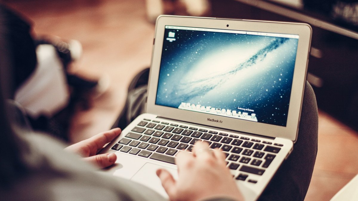 Los estudiantes de tercer nivel, que sean parte de universidades o institutos públicos de Quito, pueden inscribirse para participar en la entrega de becas en el Municipio.