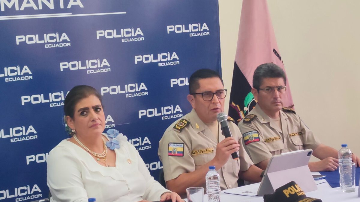 La ministra Mónica Palencia durante la rueda de prensa.