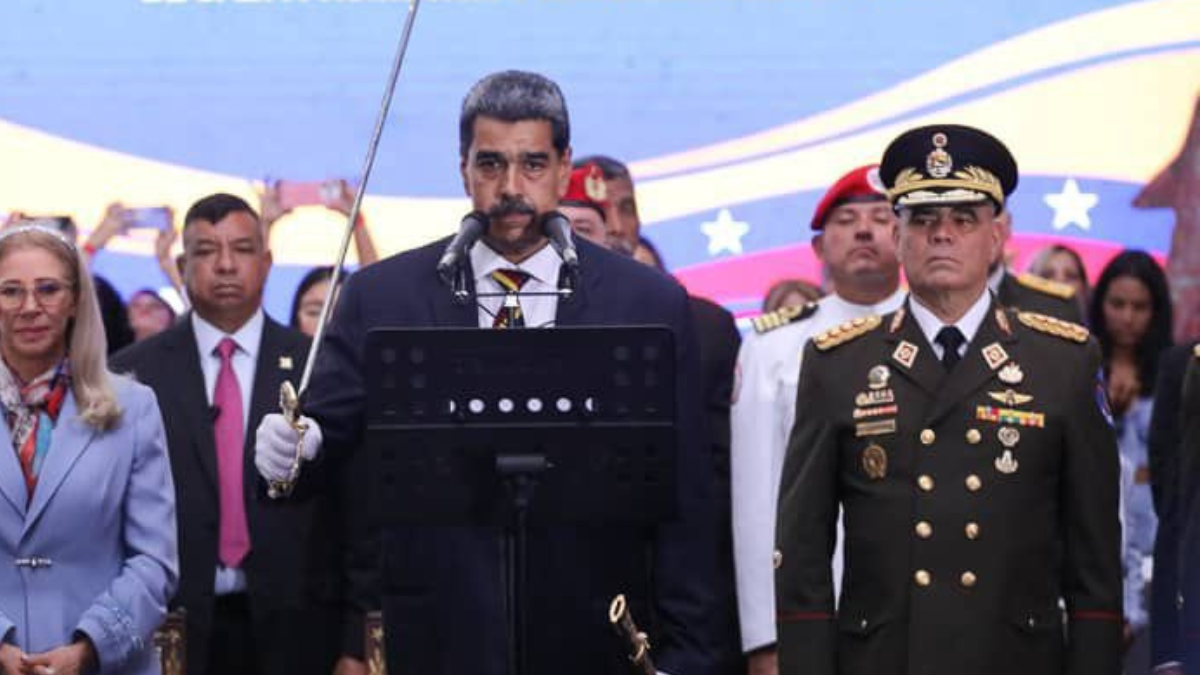 Nicolás Maduro, presidente de Venezuela y Vladimir Padrino, ministro de Defensa.