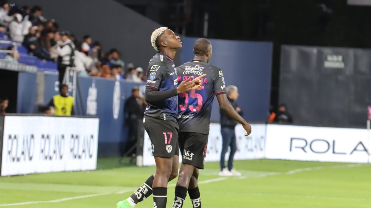 Jean Arroyo y Maelo Rentería, figuras de Independiente Jr.